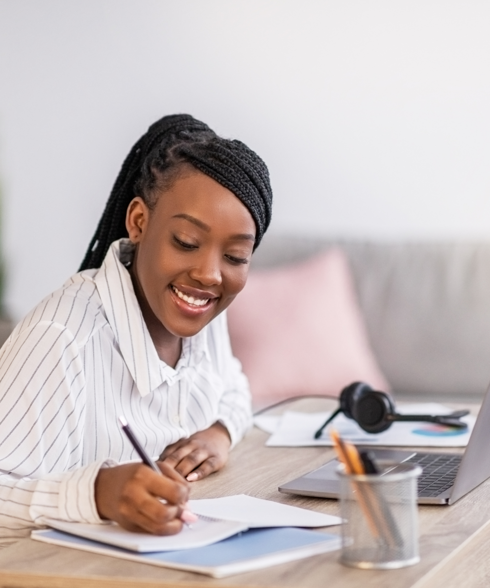 Virtual Assistant Internships-intern working at her desk
